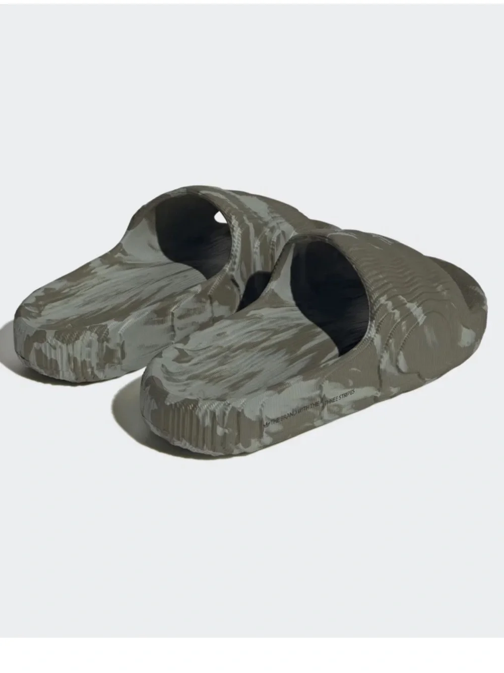 Adidas ADILETTE 22 Men's Slides OLIVE STRATA / SILVER GREEN Size 12 HP6517